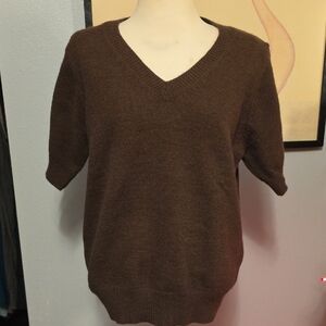 Boutique Brown Short Sleeve Sweater Medium
